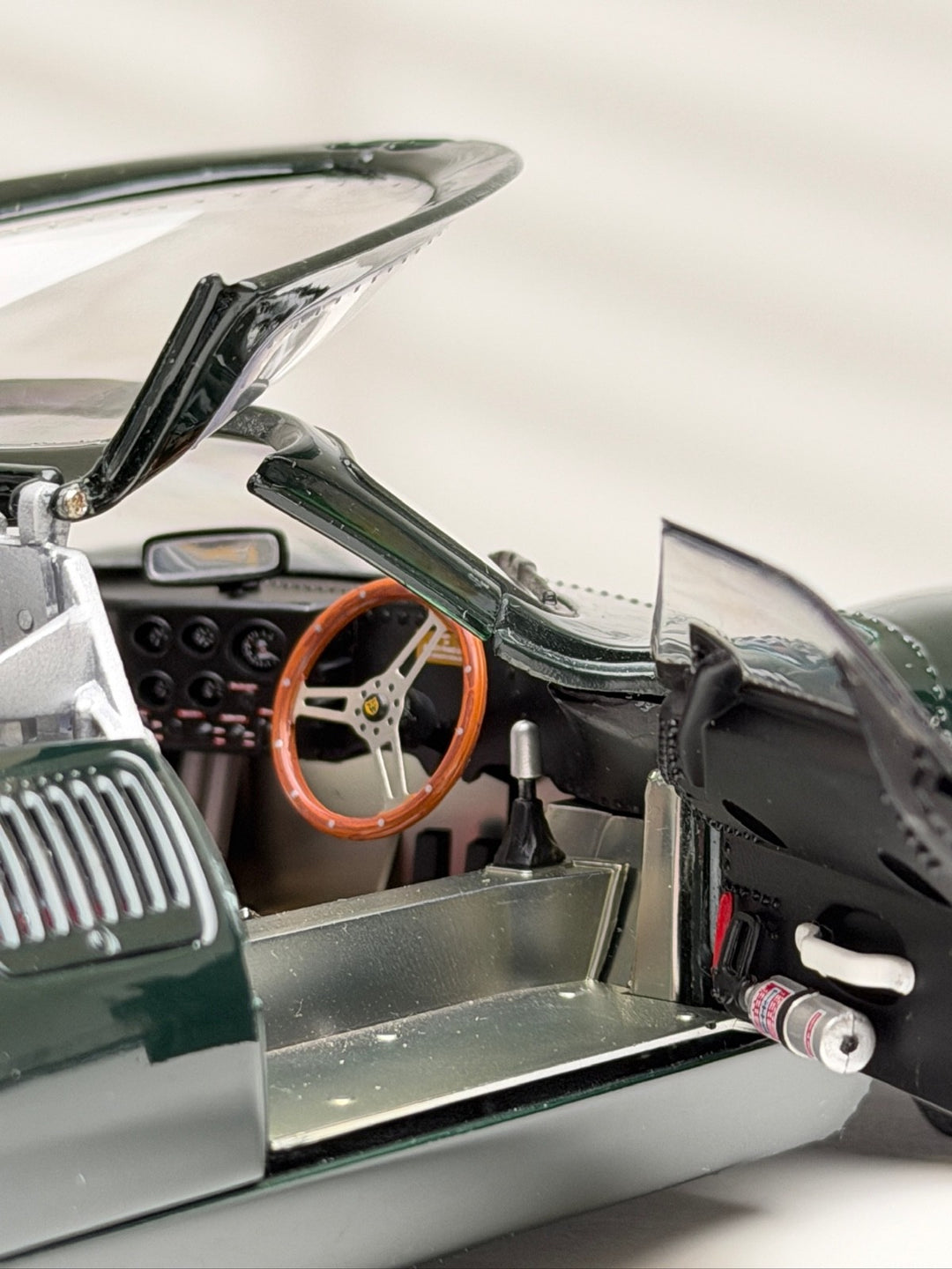 Jaguar XJ 13 (Dark Green) [AUTOart] 1:18 scale