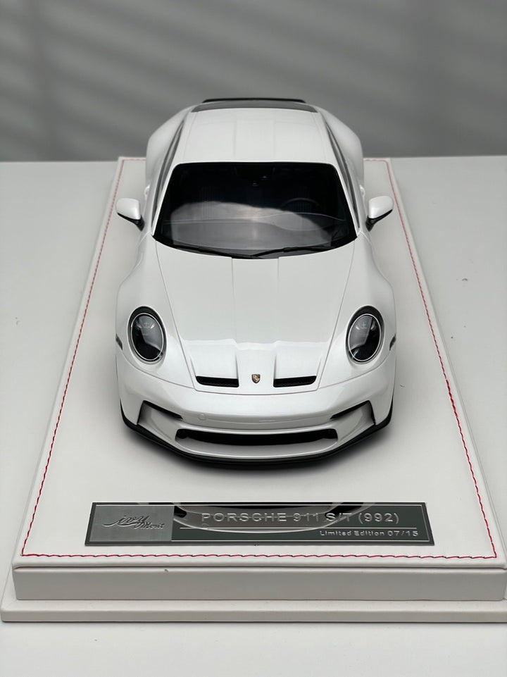 Porsche 911 S/T (White/ Black Rims) [Ivy Merit Model] 1/18 scale