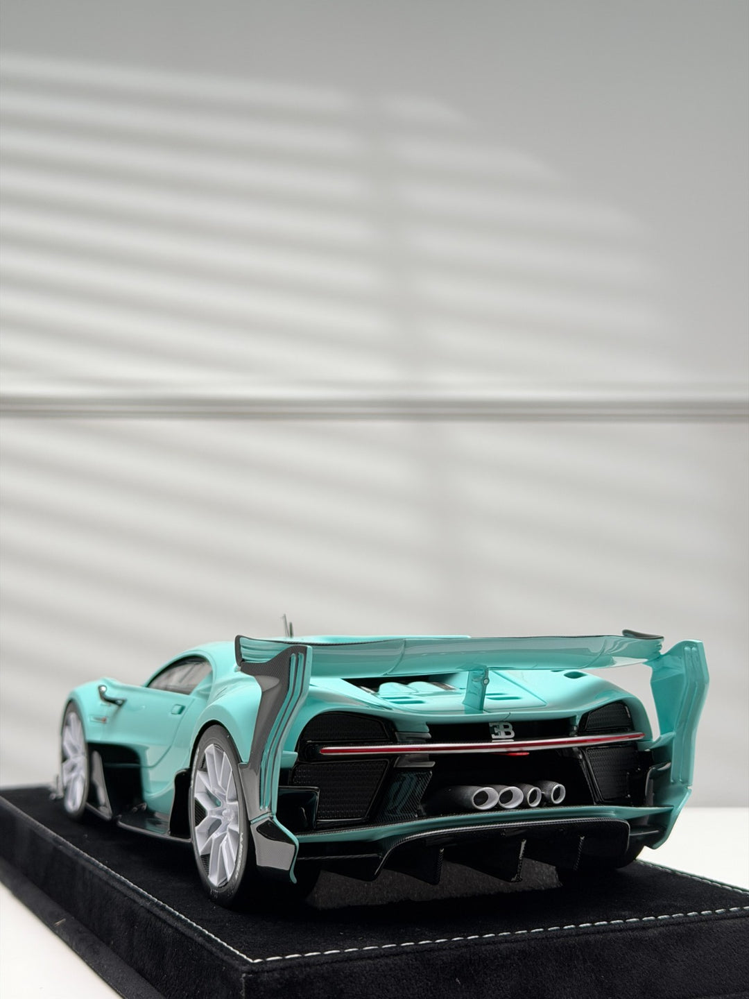 Bugatti Vision GT (Tiffany Blue) [Henson&Heaven] 1/18 scale