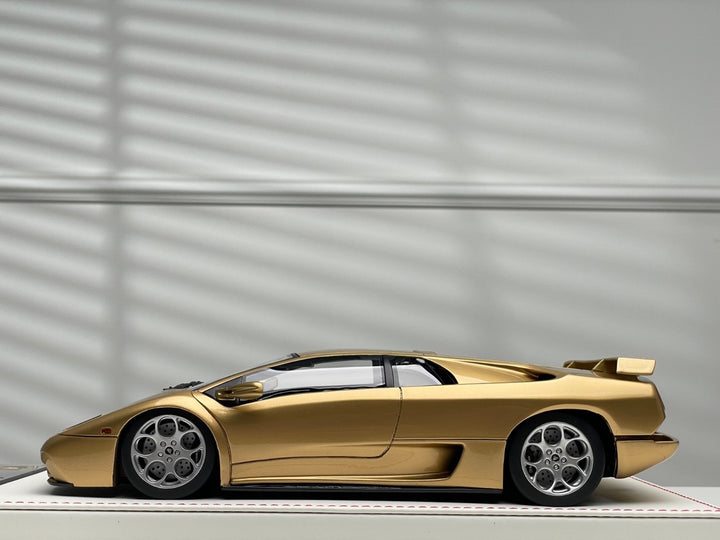 Lamborghini Diablo SE (Gold) [Auto Palace Model] 1/18 scale