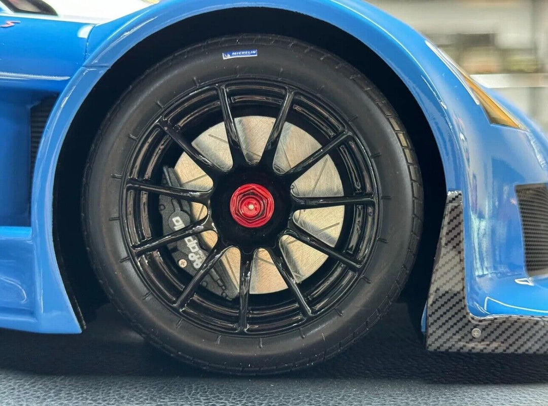 Gumpert Apollo (Blue) [Custom] 1/8 scale