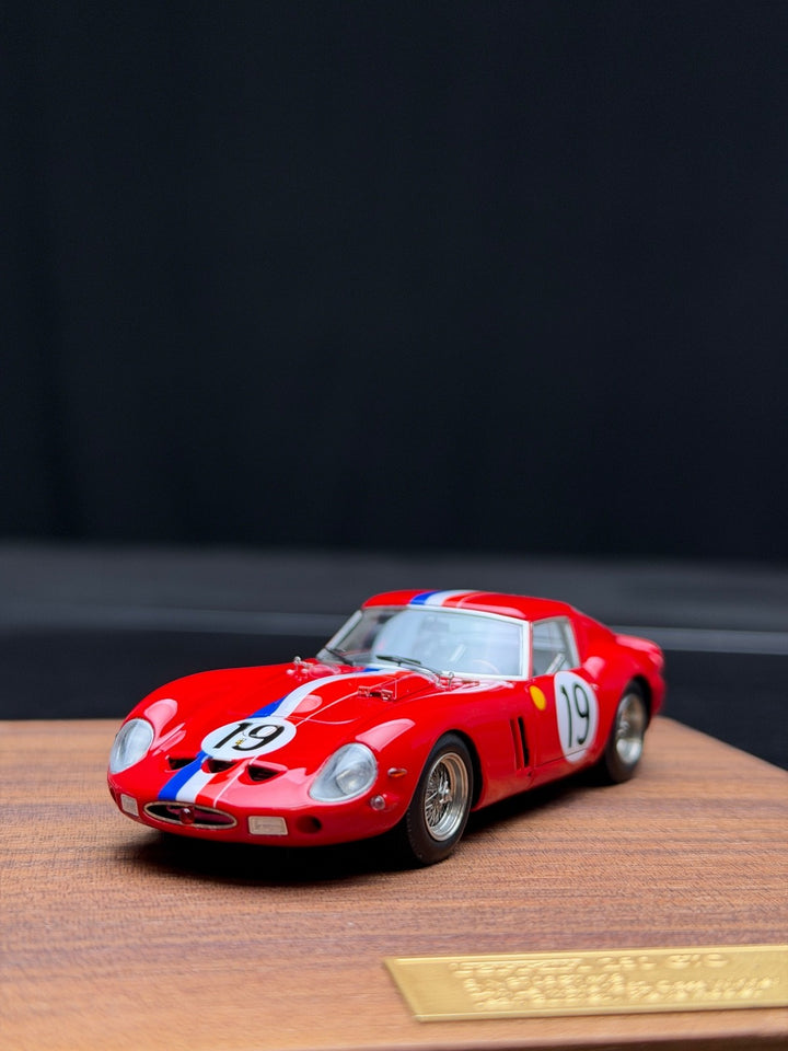Ferrari 250 GTO w/ Engine (Red) [Sven's Garage] 1:43 scale