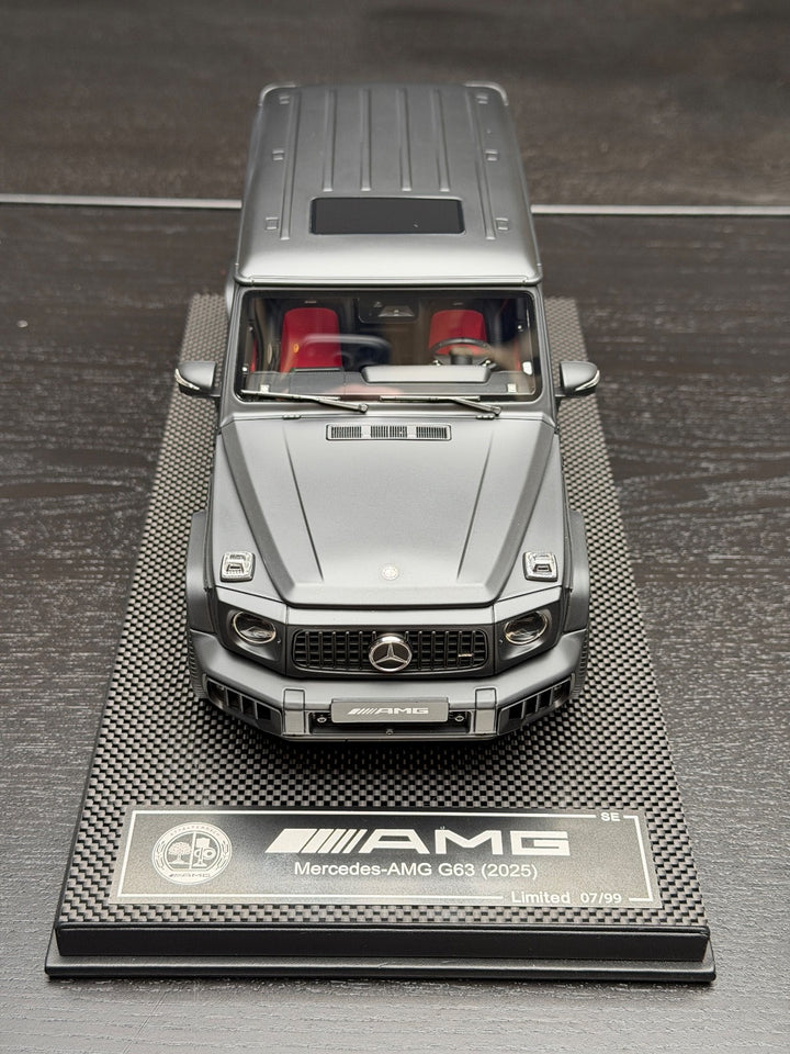 Mercedes-AMG G63 (Matte Black) [Dino Model] 1/18 scale