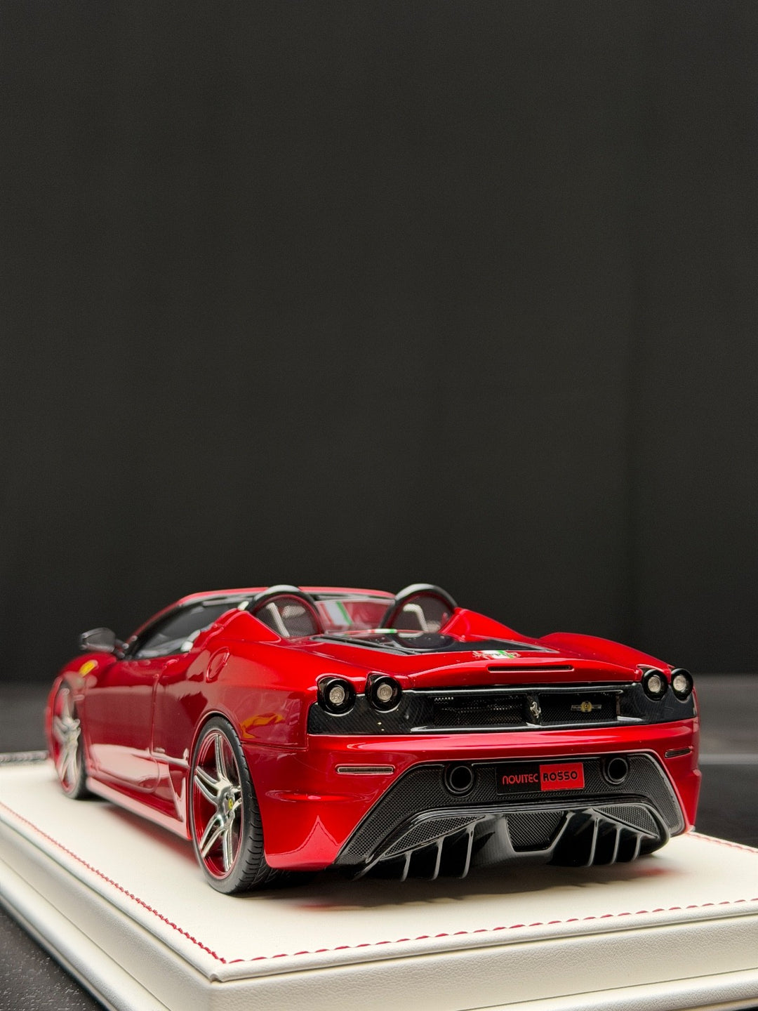 Ferrari 16M Scuderia Spider NOVITEC (Candy Red) [Davis & Giovanni] 1:18 scale