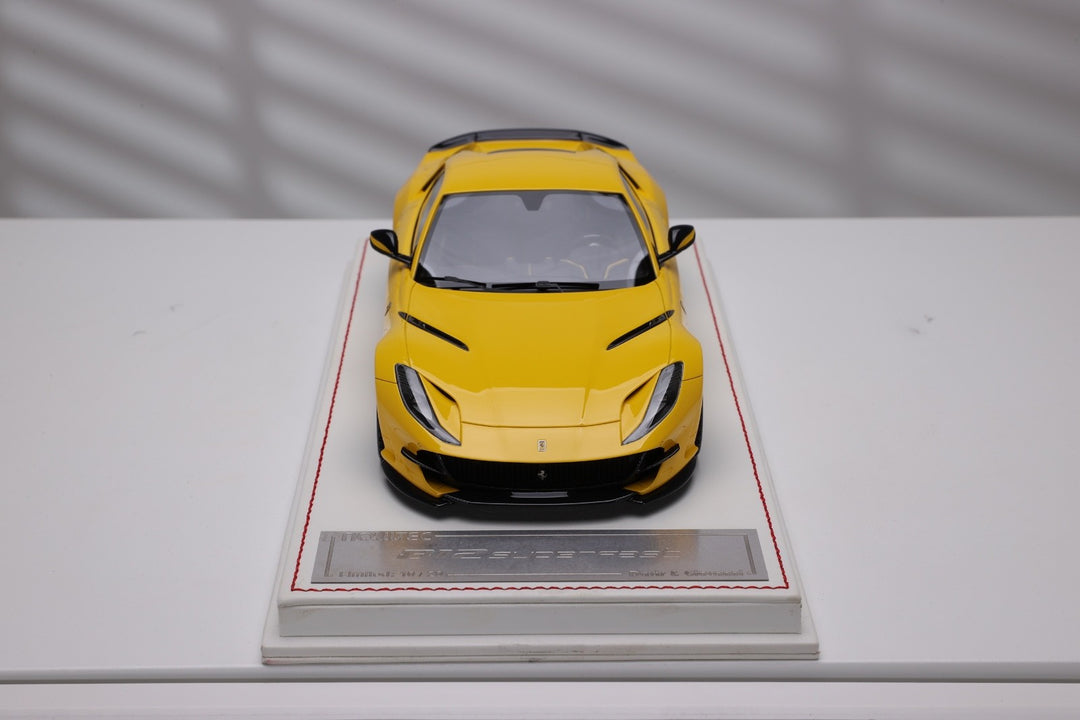 Ferrari 812 Superfast NOVITEC (Yellow) [Davis & Giovanni] 1/18 scale