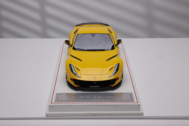 Ferrari 812 Superfast NOVITEC (Yellow) [Davis & Giovanni] 1/18 scale