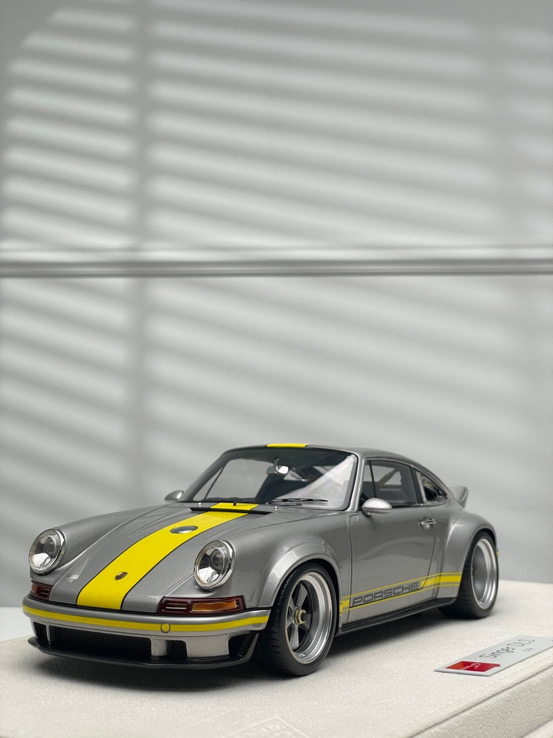 Porsche 911 Singer DLS (Silver/ Yellow Stripe) [Make up Eidolon] 1/18 scale