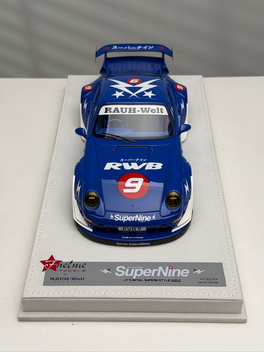 Porsche 911 993 RWB (SuperNine Blue) [FuelMe Model] 1/18 scale