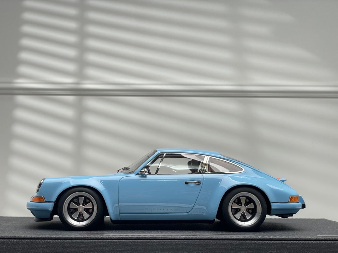 Porsche 911 Singer Coupe (Gulf Blue/ Orange Stripe) [Make Up IDEA] 1/18 scale