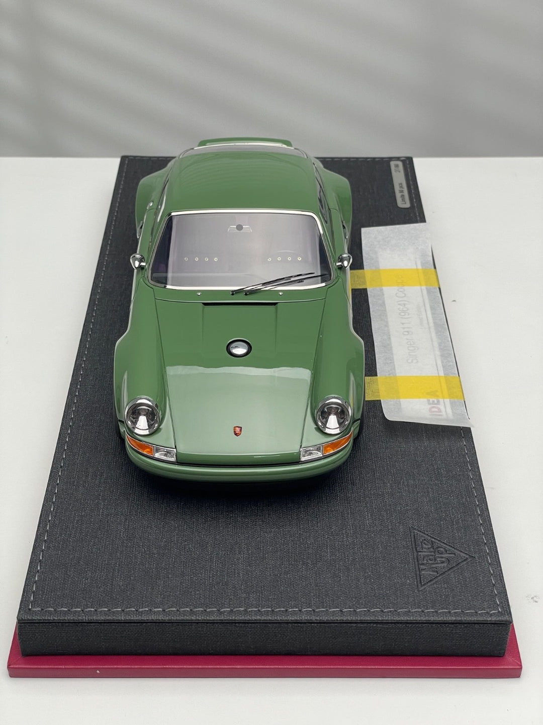 Porsche 911 Singer Coupe (50th Anniversary Green) [Make Up IDEA] 1/18 scale