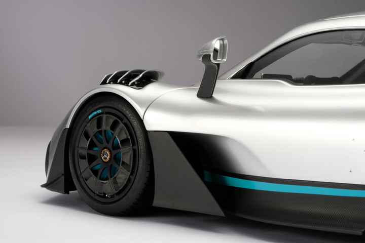 MERCEDES-AMG ONE [Fully opening] By: Amalgam 1:8 scale