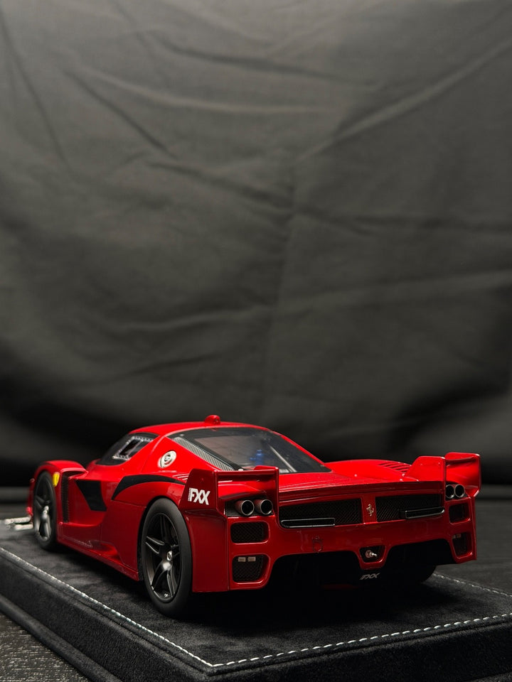 Ferrari FXX (Rosso Fuoco) [Henson&Heaven] 1/18 scale