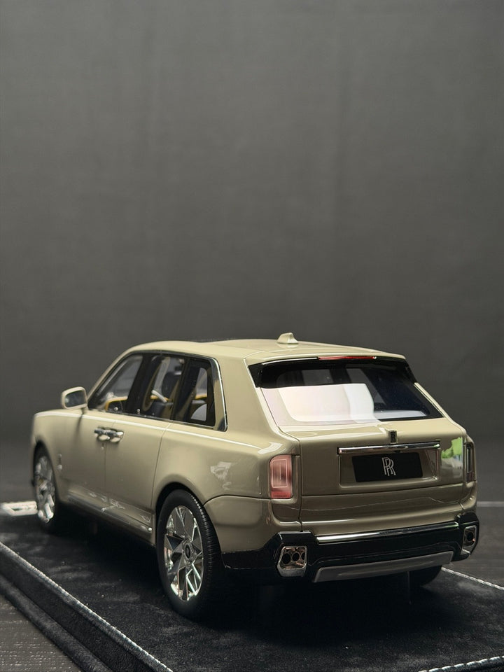 Rolls-Royce Cullinan Series II (Gray) [H&H] 1/18 scale