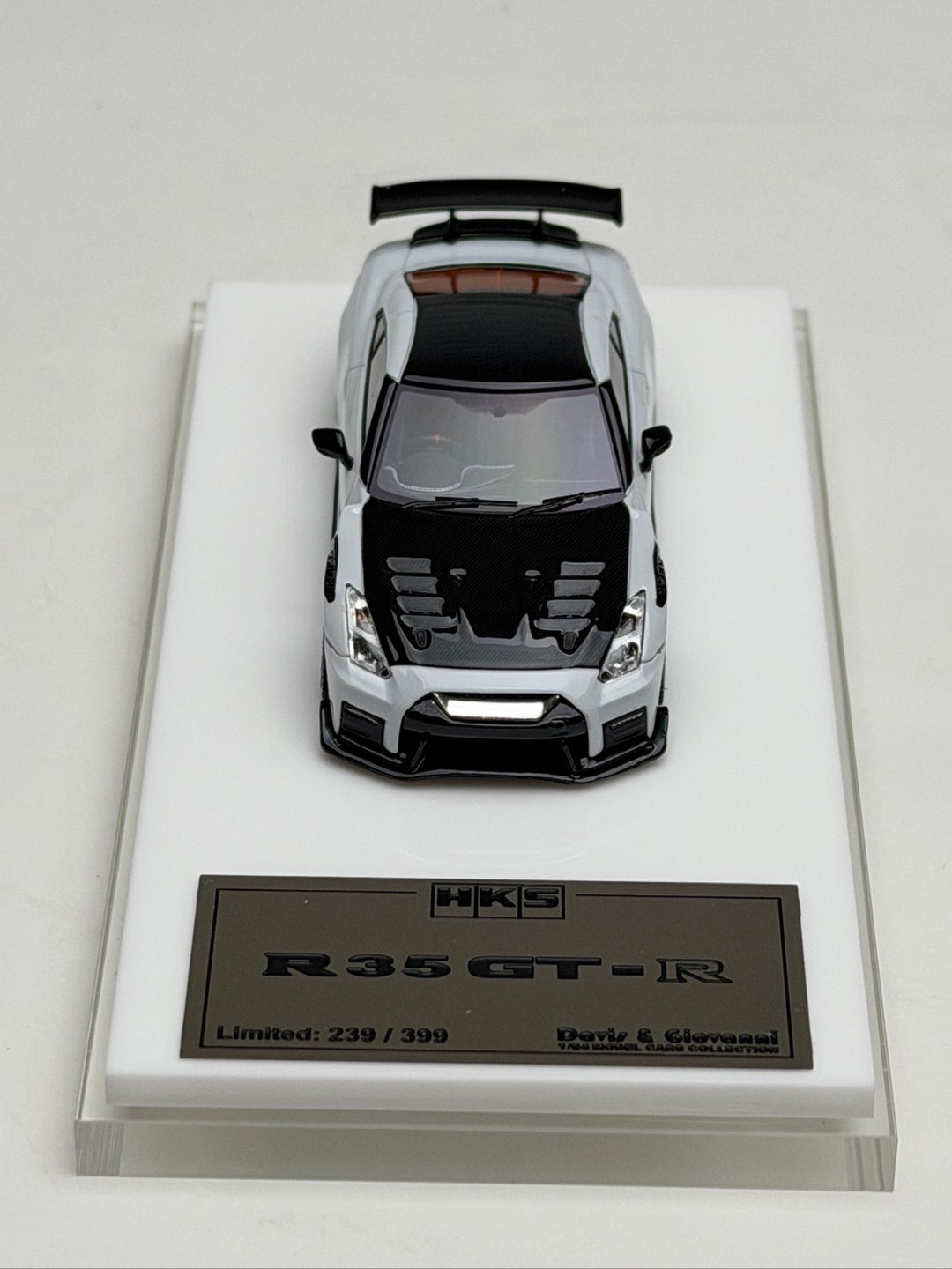 Nissan R35 GT-R HKS (White) [Davis & Giovanni] 1:64 scale