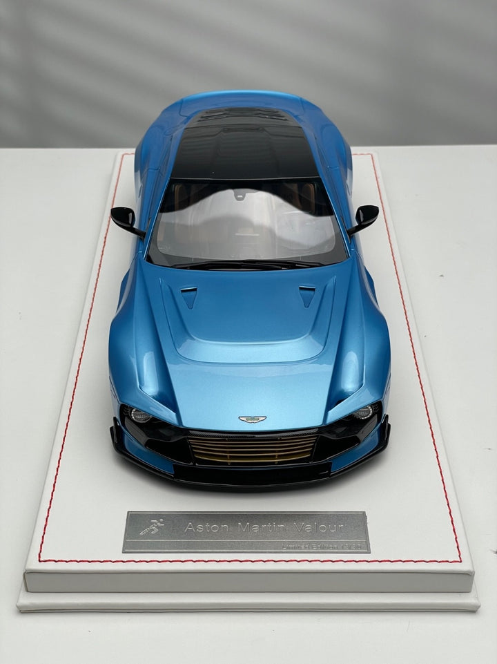 Aston Martin Valour (Blue) [Runner] 1/18 scale