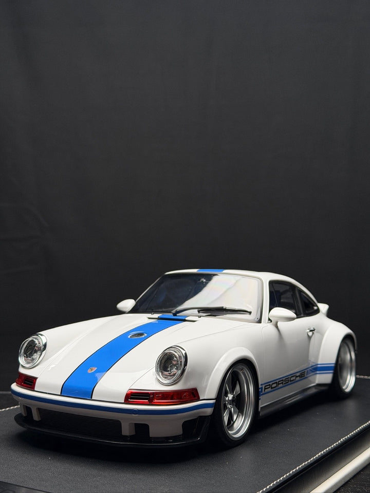 Porsche 911 Singer DLS (White/ Blue Stripe) [IVY Model] 1:12 scale