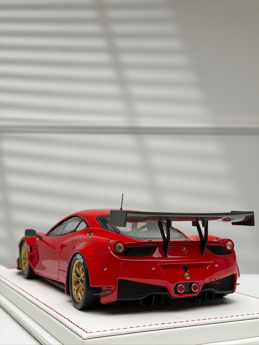 Ferrari 458 Italia GT3 (Rosso Corsa) [APM Model] 1:18 scale