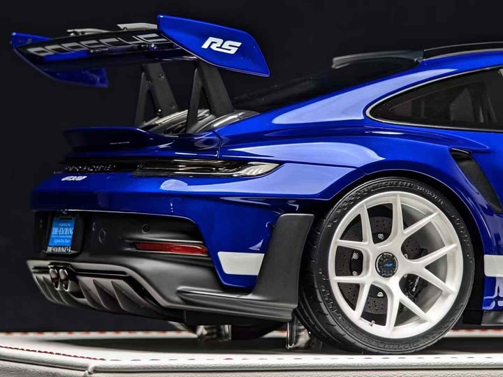 Porsche 911 GT3 RS (Blue /Carbon/ White) [Davis & Giovanni] 1/18 scale