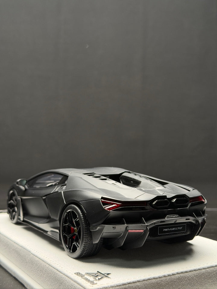 Lamborghini Revuelto (Matte Black) [BBA Model] 1/18 scale