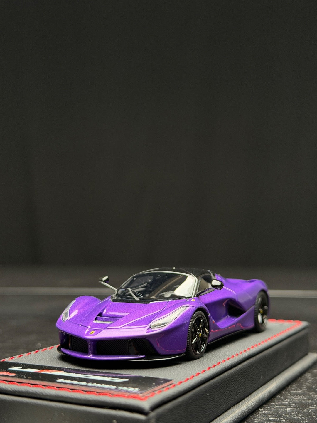 Ferrari LaFerrari (Purple) [BBR Executive] 1:43 scale