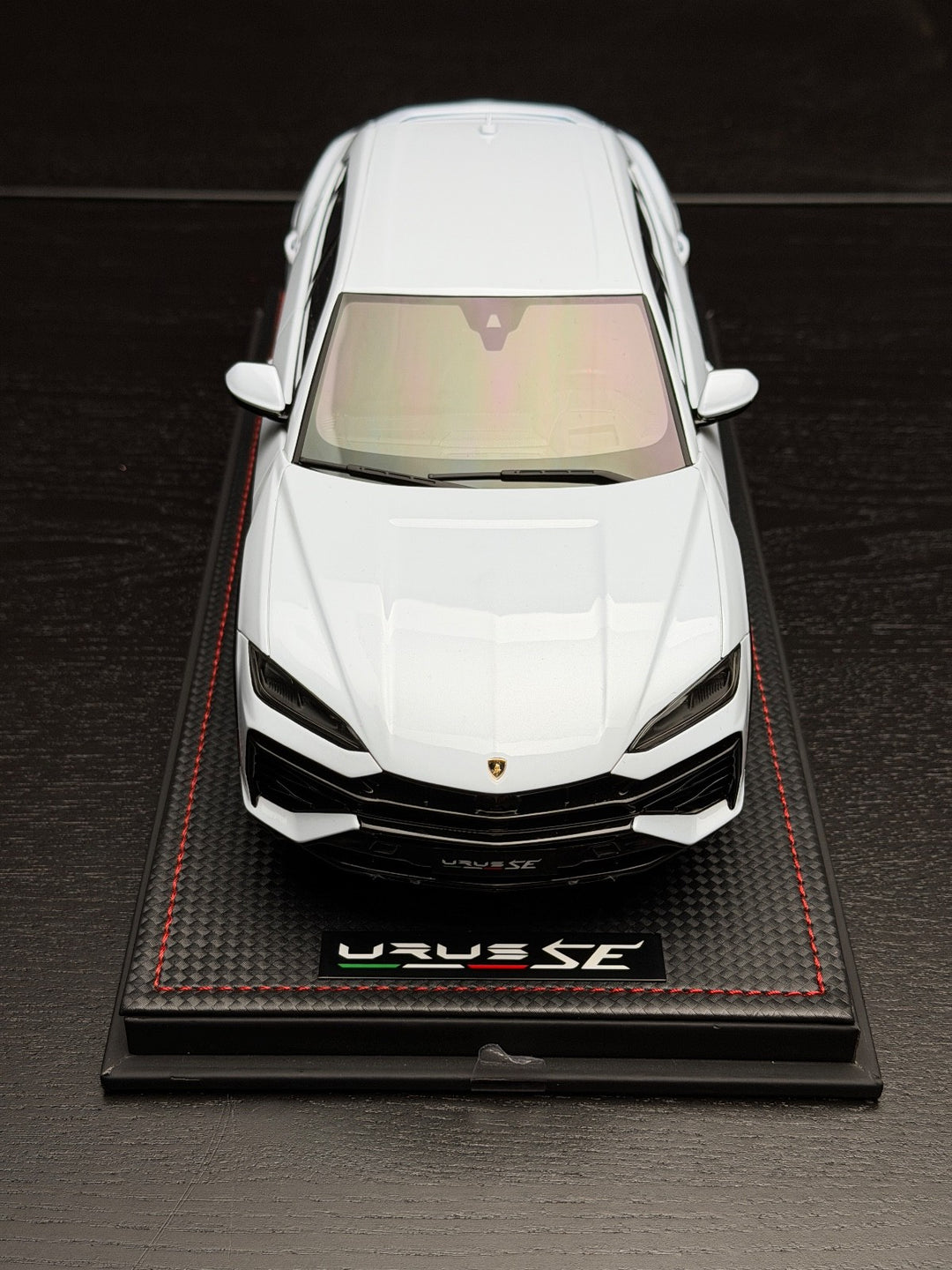 Lamborghini Urus SE (White) [MR Collection] 1/18 scale