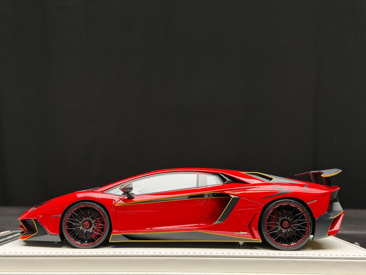 Lamborghini Aventador SV (Red/ Italy Stripe) [Davis & Giovanni] 1/18 scale