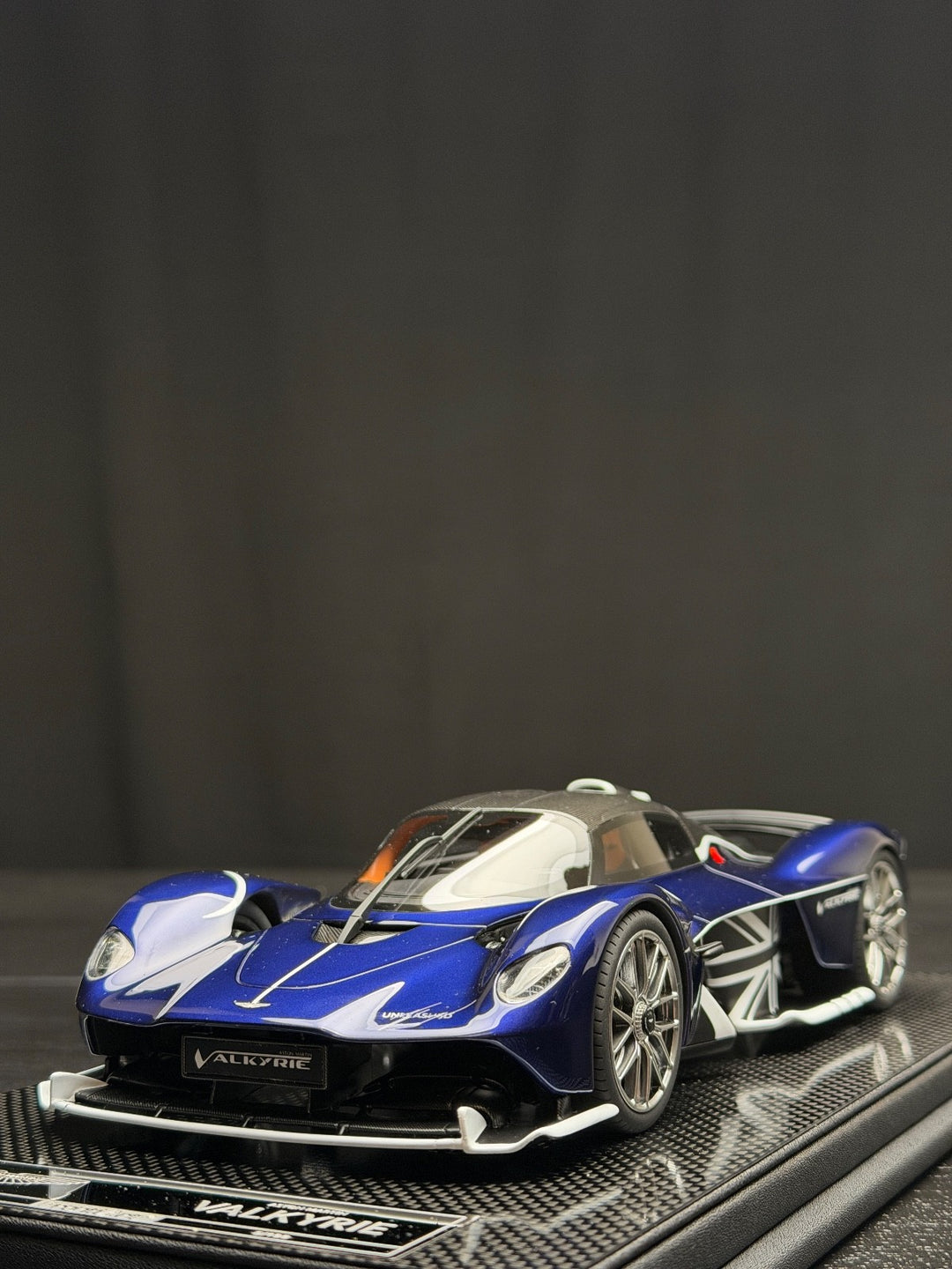 Aston Martin Valkyrie (Blue/ UK Flag) [FrontiArt] 1/18 scale