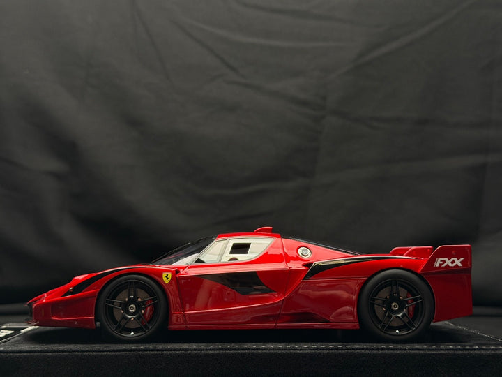 Ferrari FXX (Rosso Fuoco) [Henson&Heaven] 1/18 scale