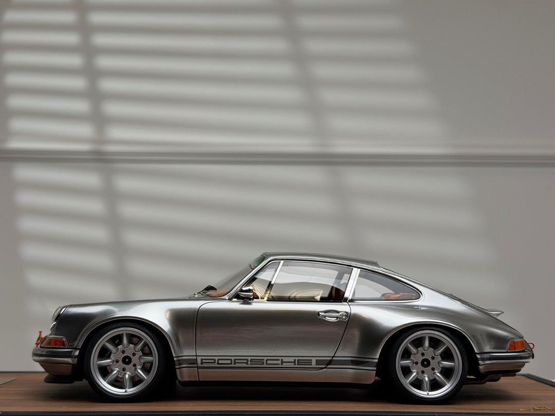 Porsche 911 Singer (Silver) [Timothy & Pierre] 1/18 scale