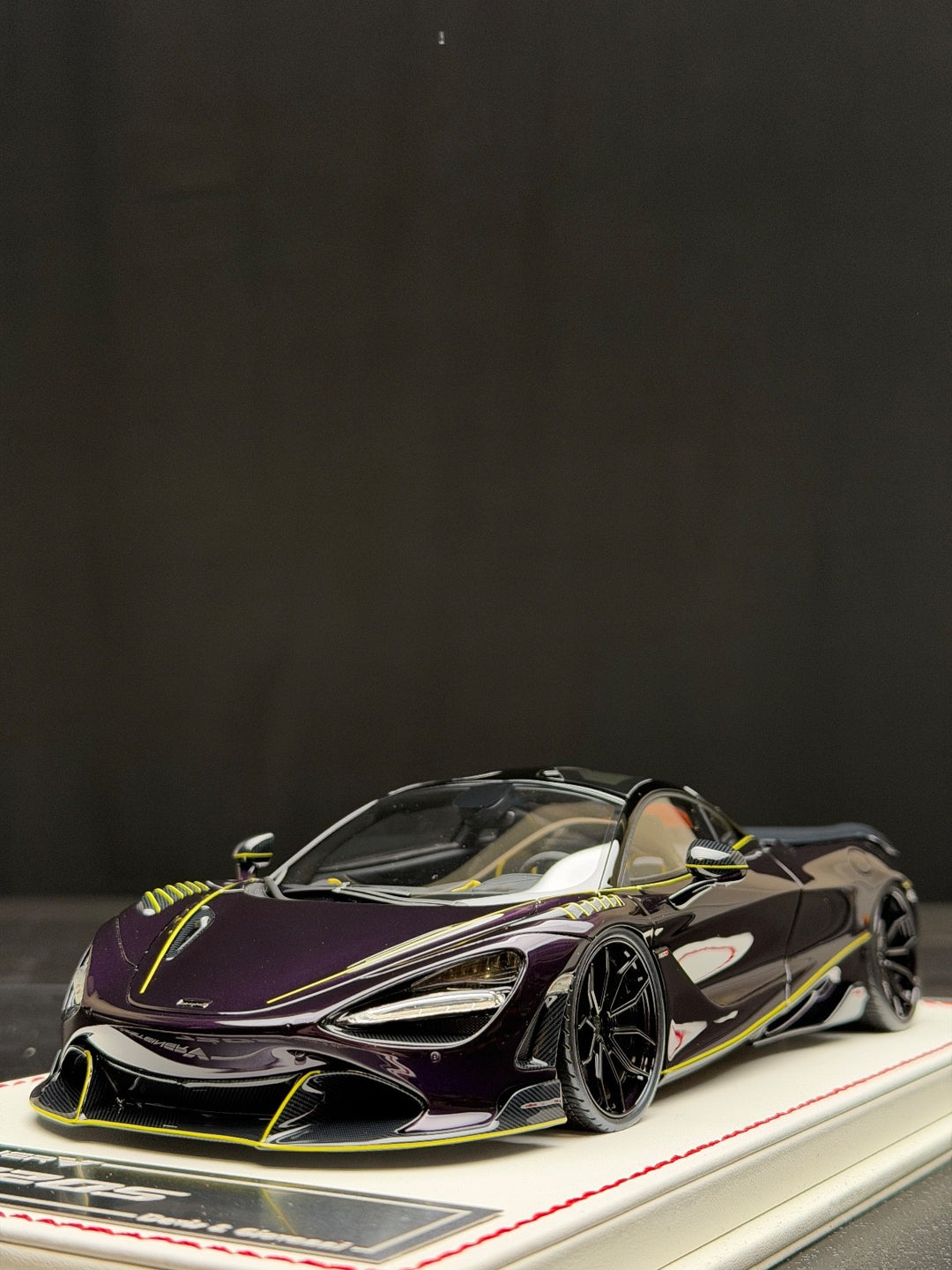 McLaren 720s VORSTEINER (Midnight Purple) [Davis & Giovanni] 1:18 scale