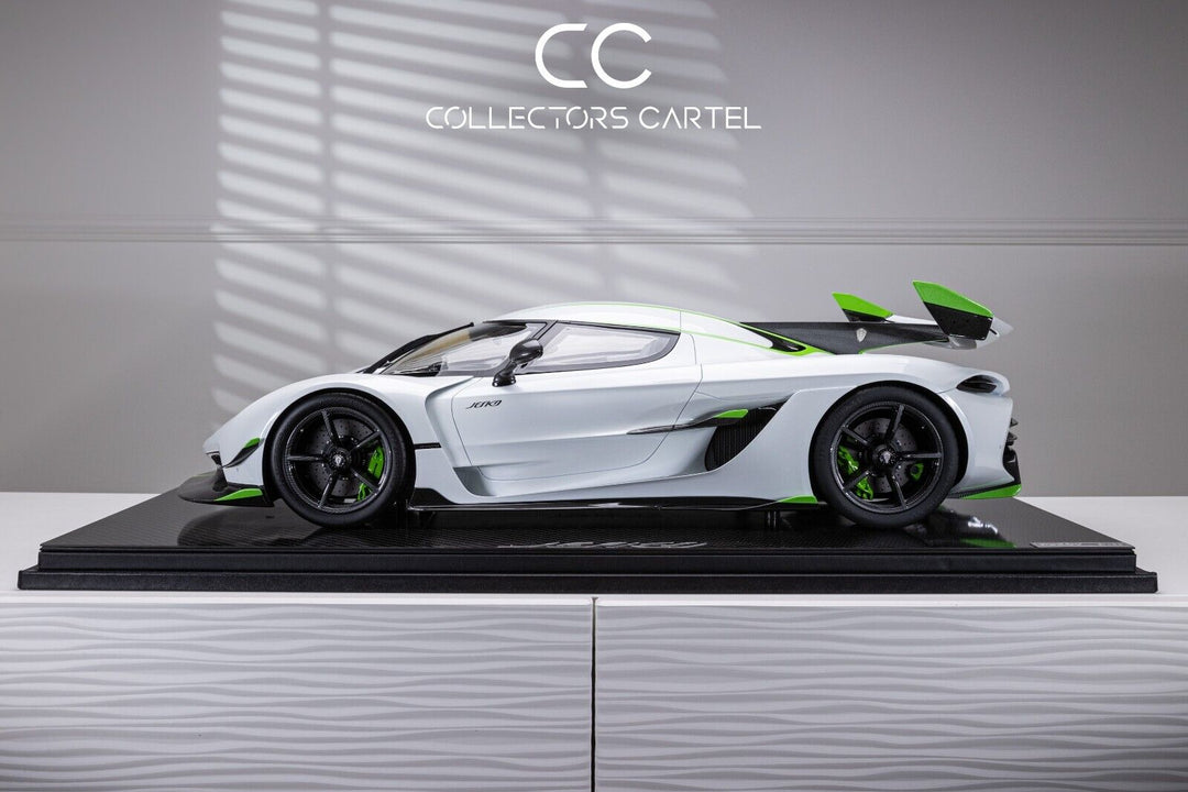 Koenigsegg Jesko (White w/ Neon Green Accents) [FrontiArt] 1:8 scale