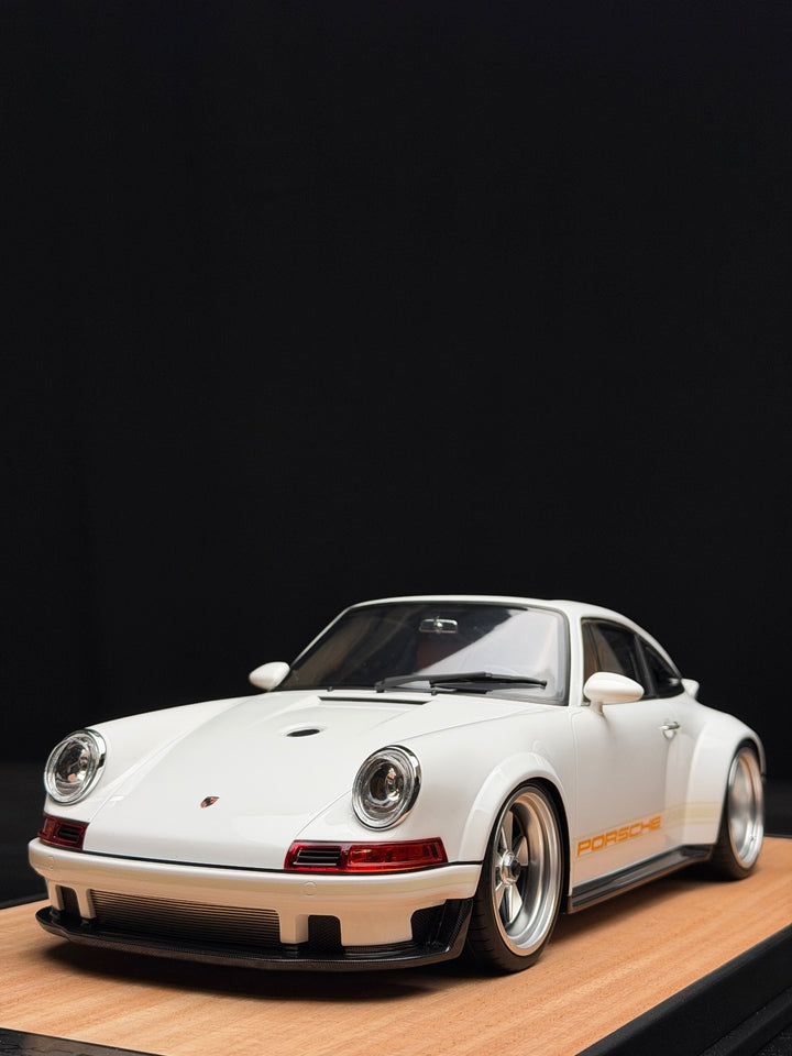 Porsche 911 Singer DLS (White) [IVY Model] 1:12 scale