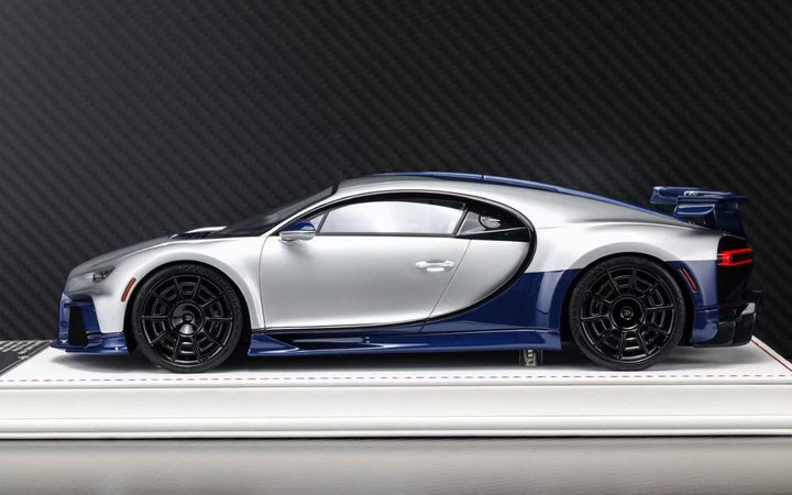 Bugatti Chiron Pur Sport (Silver/ Blue Carbon) [Davis & Giovanni] 1:18 scale