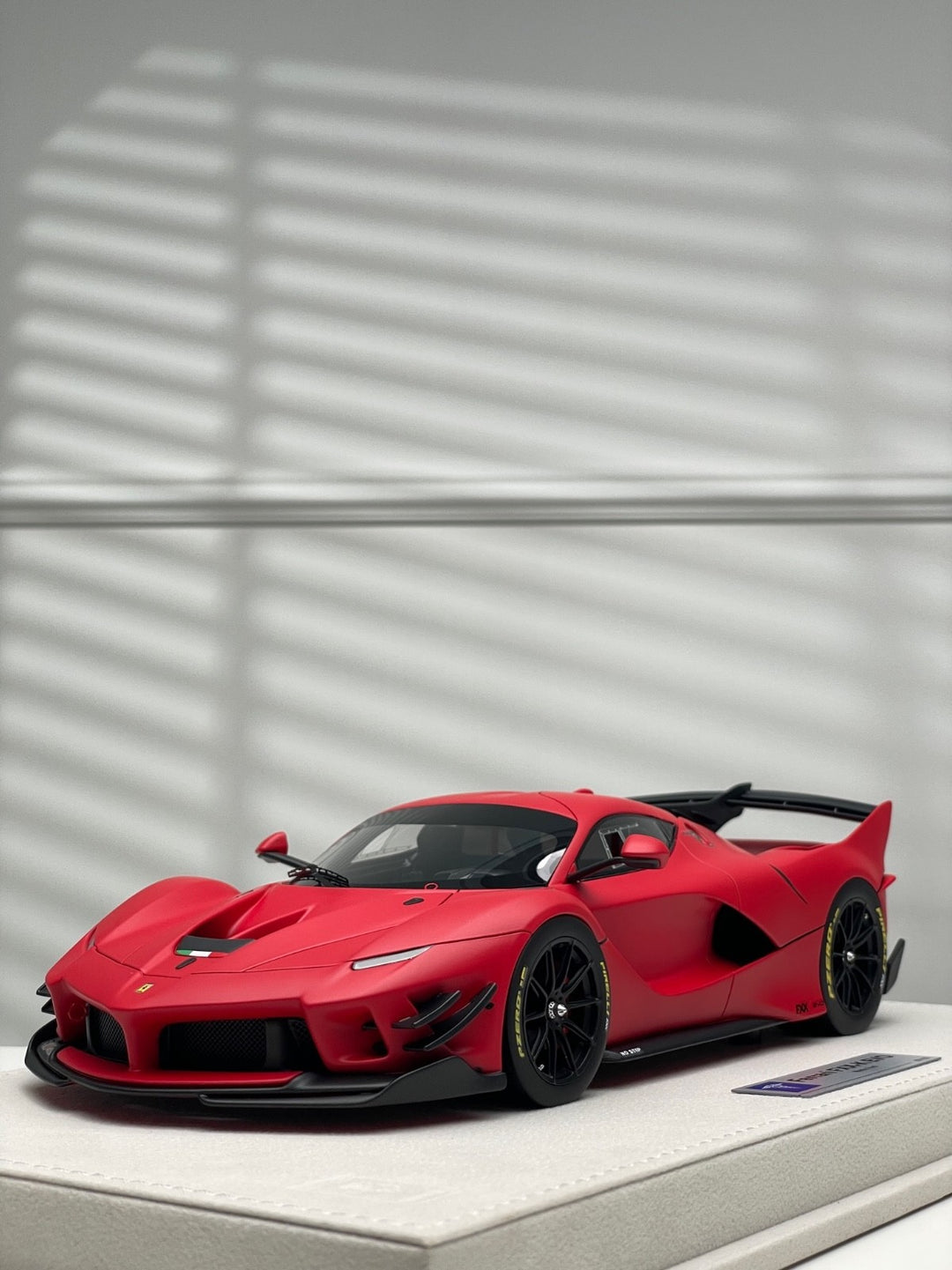 Ferrari FXX-K EVO (Matte Red) [Hermez Collection] 1/18 scale