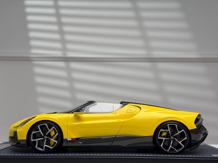 Bugatti Mistral (Yellow) [MR Collection] 1/18 scale