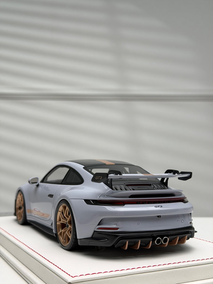 Porsche 911 GT3 (Crayon Grey, Gold Stripe) [Davis & Giovanni] 1/18 scale