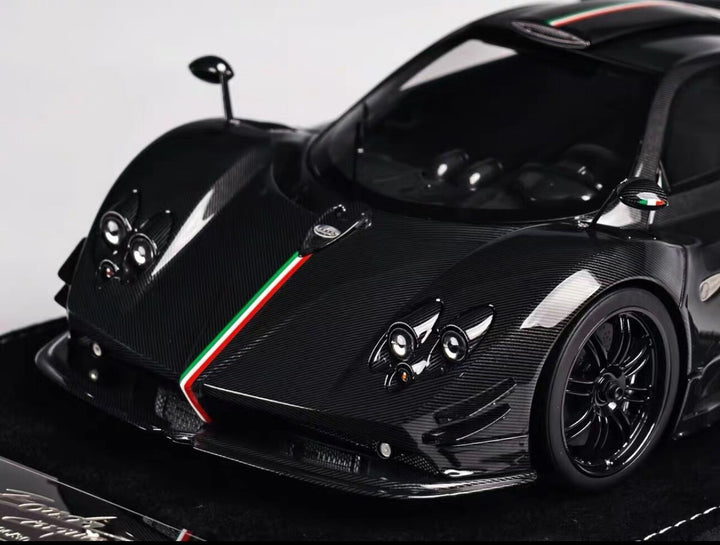 Pagani Zonda Cinque (Full Black Carbon Fiber) [Henson & Heaven] 1/18 scale