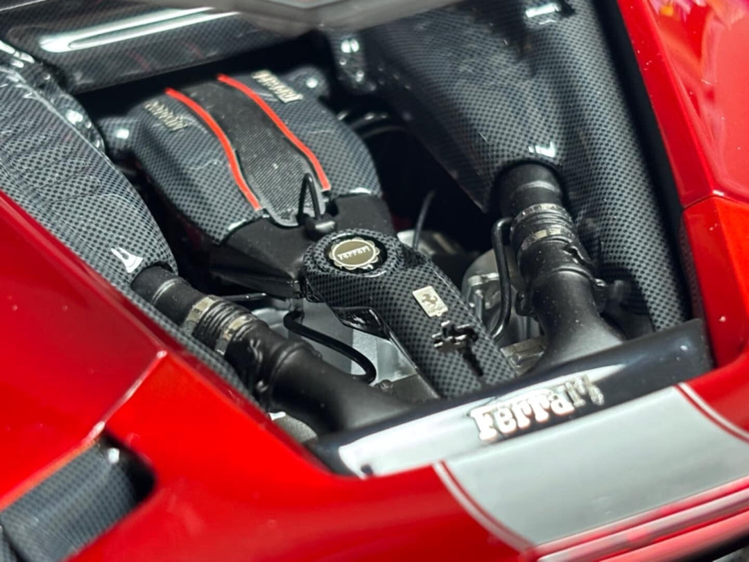 Ferrari 488 Pista (Red) [Dino Model] 1/18 scale
