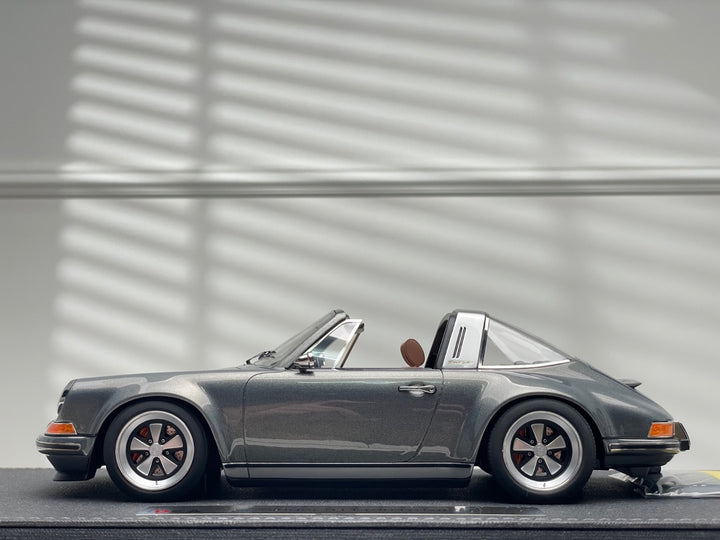 Porsche 911 Singer Targa (Gun Metallic) [Make Up IDEA] 1/18 scale
