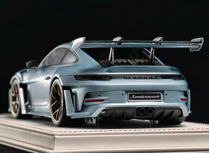 Porsche 911 GT3RS (Metallic Light Blue) [Davis & Giovanni] 1:18 scale
