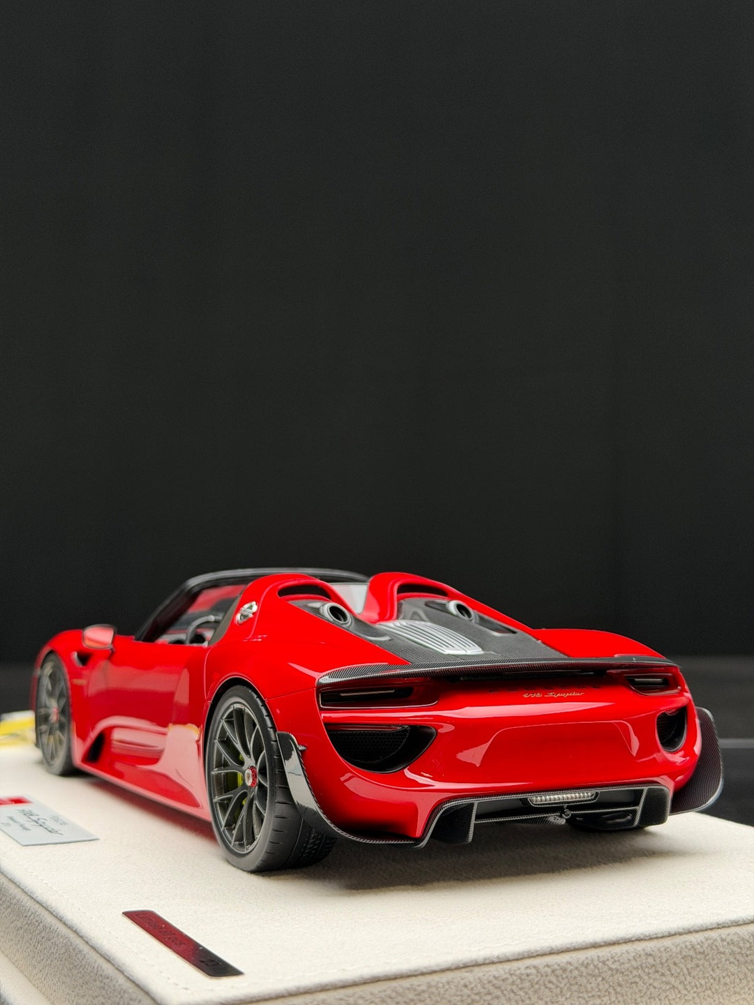 Porsche 918 Spyder Weissach (Red) [MakeUp Eidolon] 1/18 scale