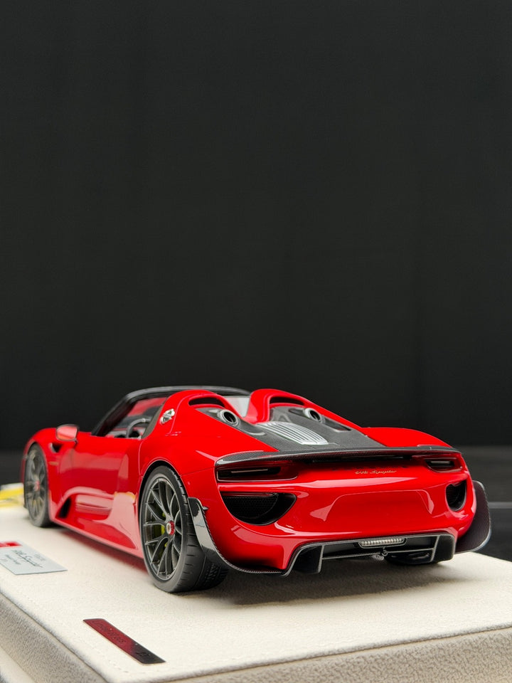 Porsche 918 Spyder Weissach (Red) [MakeUp Eidolon] 1/18 scale