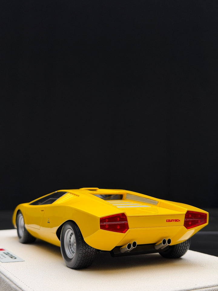 Lamborghini Countach LP500 (Geneva Motor Show 1971) [MakeUp Eidolon] 1/18 scale