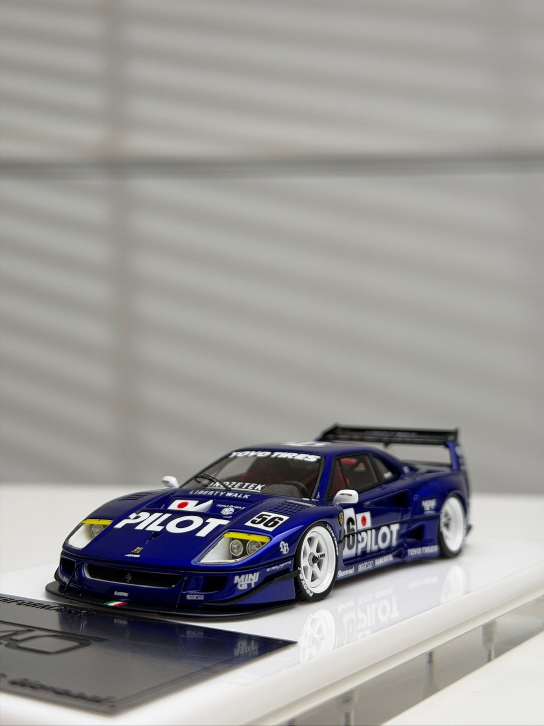 2-in-1 Ferrari F40 LBWK (Blue PILOT Livery) [Davis & Giovanni] 1:64 & 1:43 scale