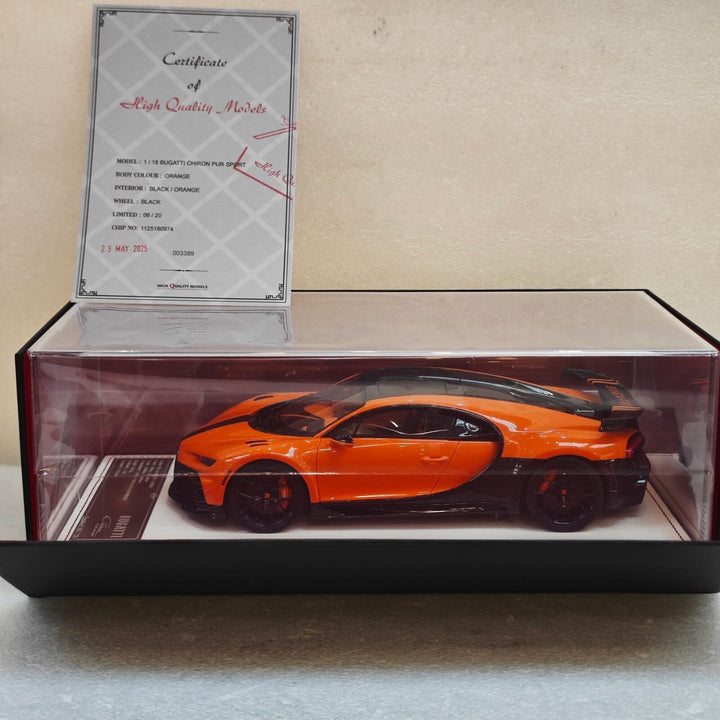 Bugatti Chiron Pur Sport (Orange/ Black) [Davis & Giovanni] 1:18 scale