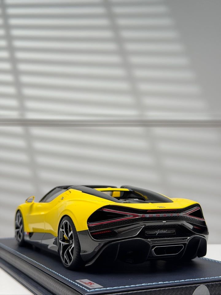 Bugatti Mistral (Yellow) [MR Collection] 1/18 scale