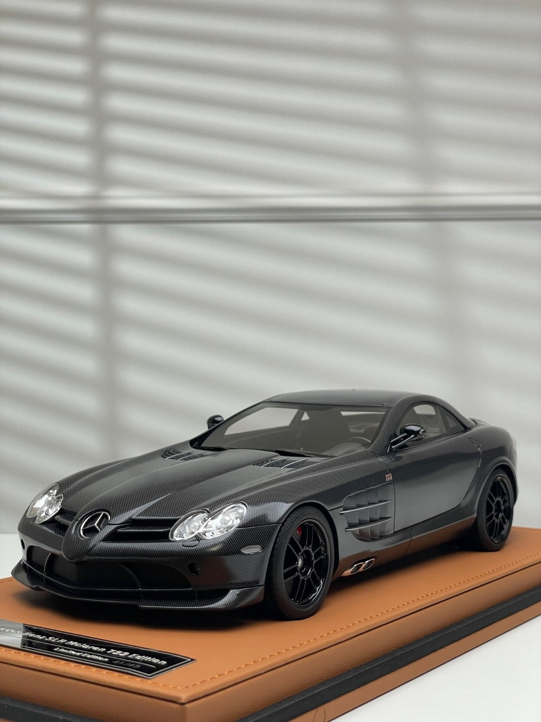 Mercedes-Benz SLR Mclaren 722 Edition (Carbon Fiber)[Ivy Merit Model] 1/18 scale