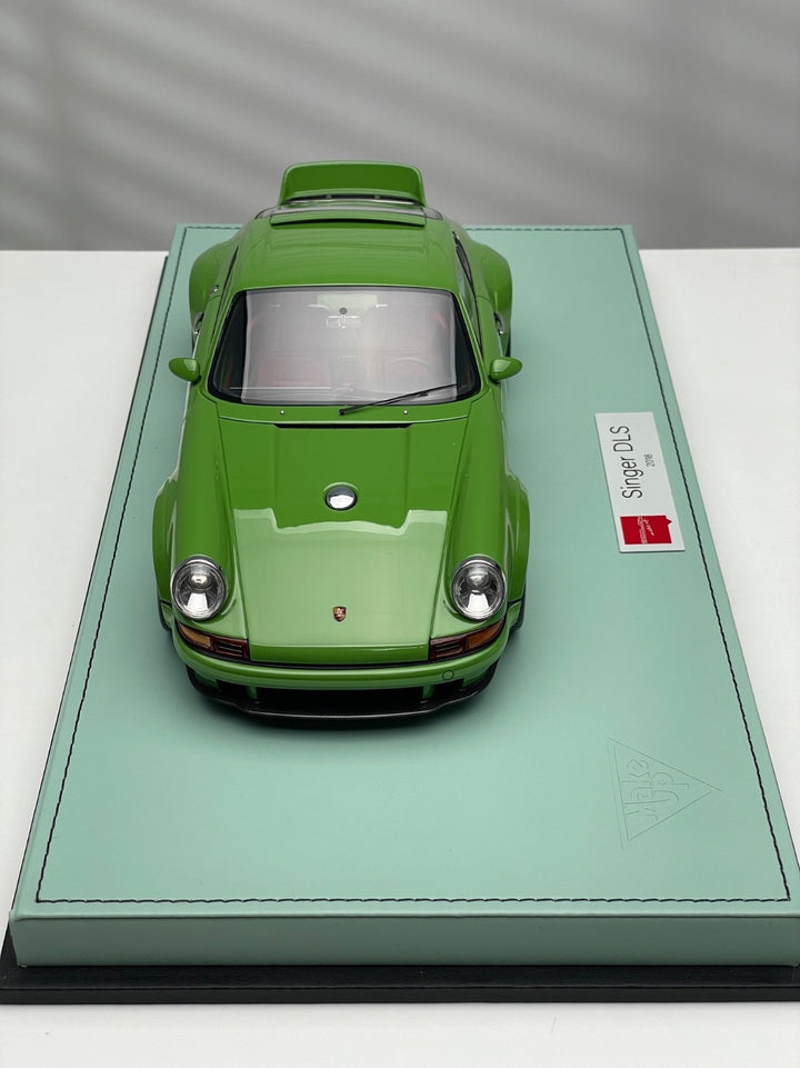 Porsche 911 Singer DLS (Green) [Make up Eidolon] 1/18 scale