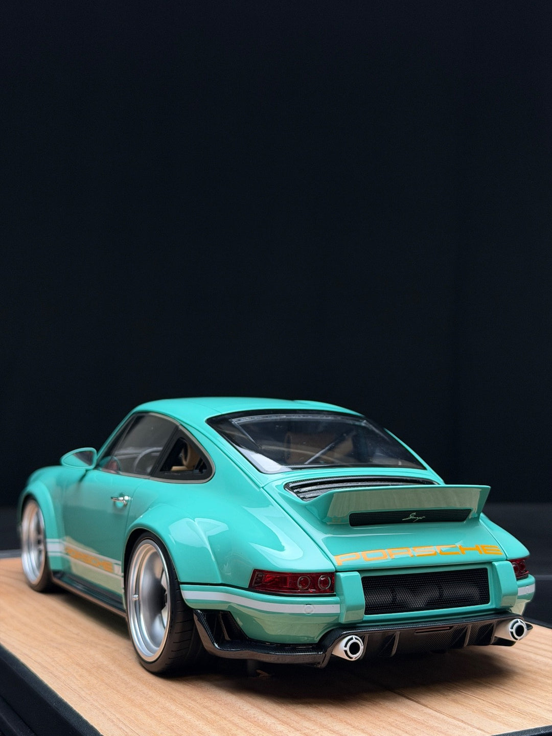 Porsche 911 Singer DLS (Tiff Blue) [IVY Model] 1:12 scale