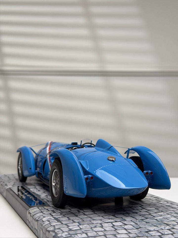 1932 DELAHAYE TYPE 145 V-12 SPIDER (Bluette) [MINICHAMPS] 1/18 scale